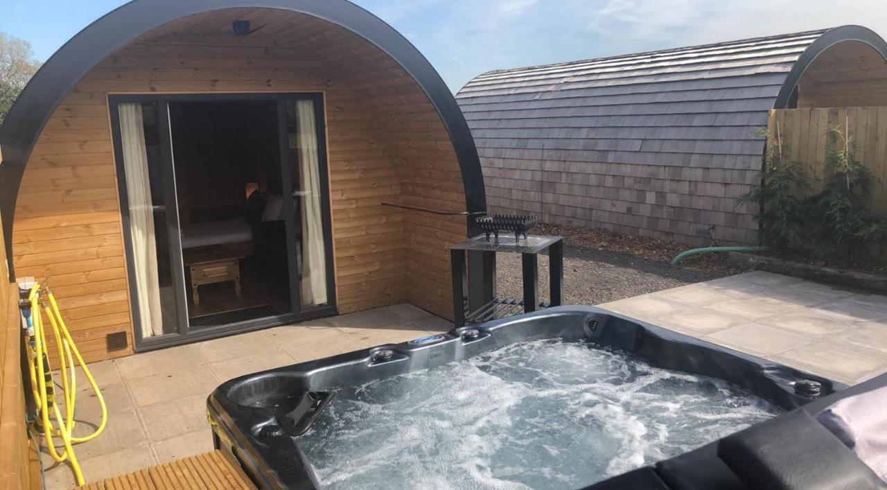 Hotel Superior Glamping Pod With Hot Tub Frodsham Zewnętrze zdjęcie