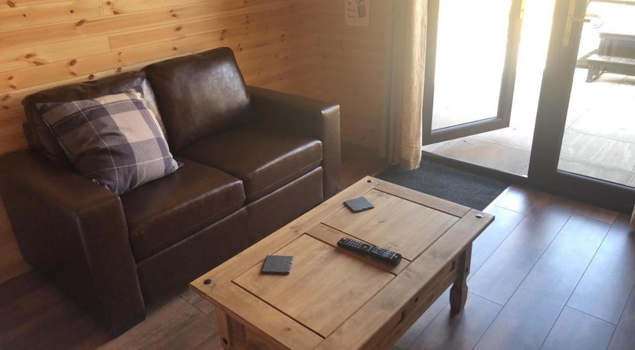 Hotel Superior Glamping Pod With Hot Tub Frodsham Zewnętrze zdjęcie