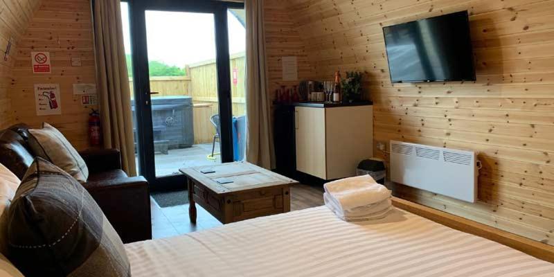 Hotel Superior Glamping Pod With Hot Tub Frodsham Zewnętrze zdjęcie